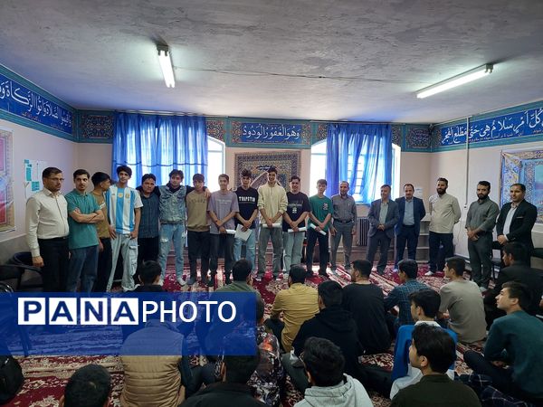 مراسم تجلیل از ستارگان دبیرستان عابدینی خرم ملارد 