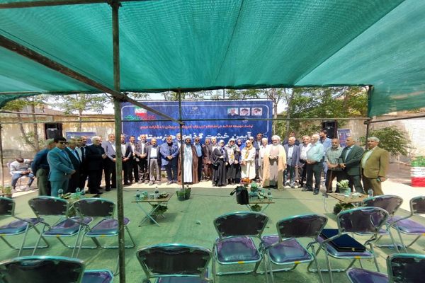 آیین خشت‌گذاری هنرستان اطلس روان کارا شهرستان پاکدشت 