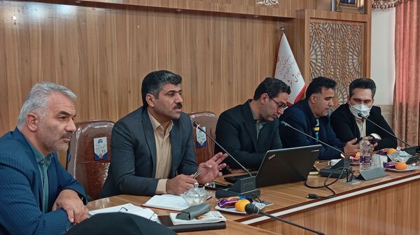 جلسه بررسی عملکرد و کیفیت آموزشی مدارس شهرستان بن با حضور مسئولان استانی