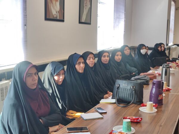 نشست صمیمی مدیر آموزش و پرورش سملقان با مسئول بسیج فرهنگیان 