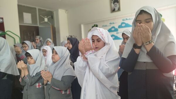 آغاز معنوی سال تحصیلی در نیایش ۲