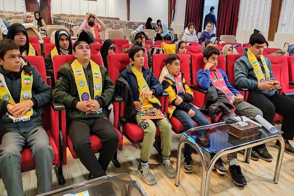 کلاس آموزشی خبرنگاری در کانون مهر تابان نیشابور