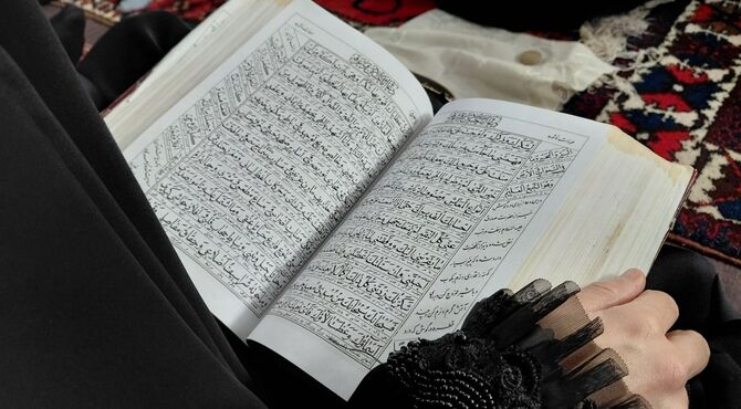 زمزمه عاشقانه دعای عرفه در باباحیدر