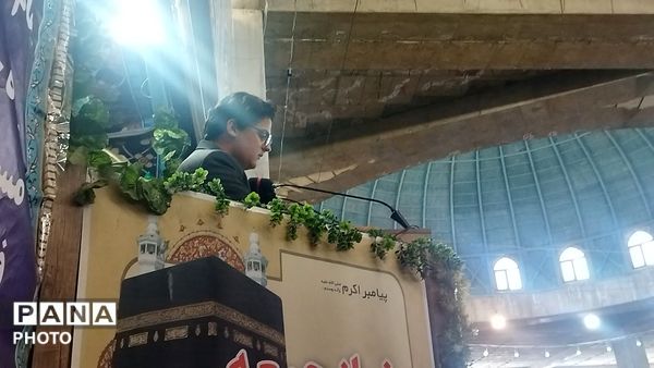 از پیر تا دانش آموز در نماز جمعه نیشابور حضور دارند-۱