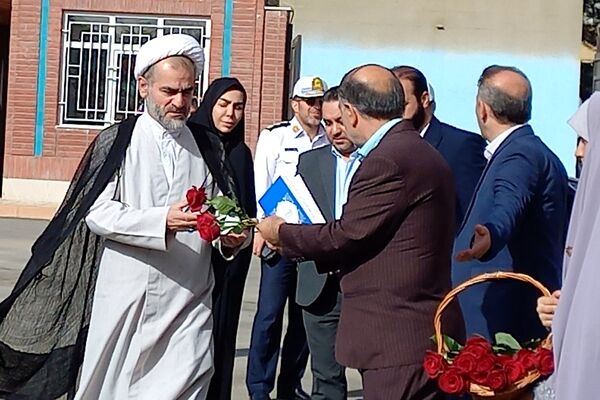مراسم آغاز سال تحصیلی و نواختن زنگ مقاومت