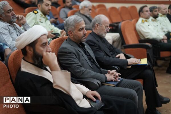 نشست کمیته رسانه و فضای مجازی مراسم تشییع رهبر شهید در قم