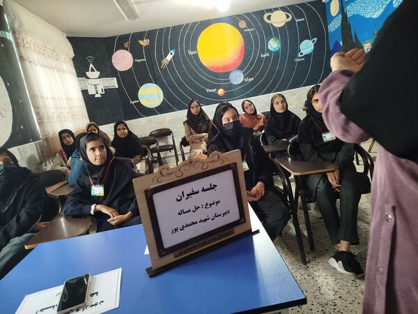 جلسه سفیران سلامت در دبیرستان شهید محمدی پور خلیل آباد 