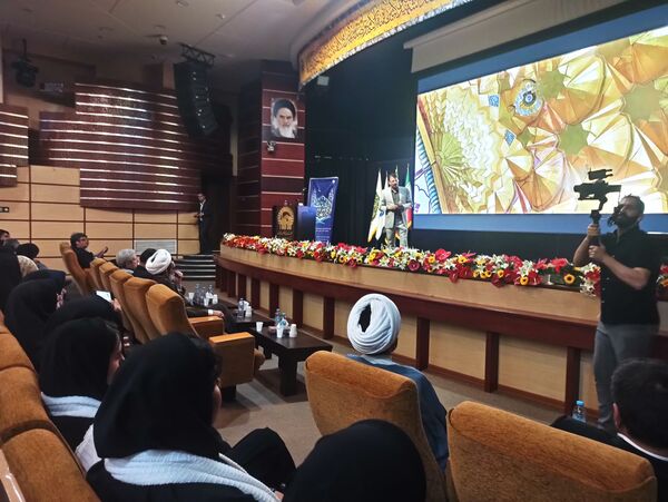 سی و دومین جشنواره فرهنگی هنری قرآن و عترت در مشهد برگزار شد