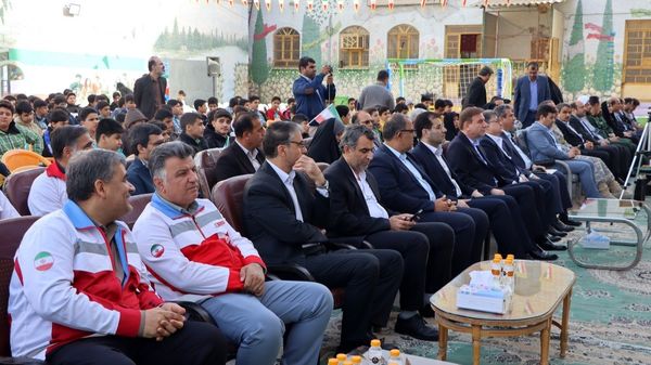 صبحی که مدرسه، حال‌وهوای انقلاب گرفت

