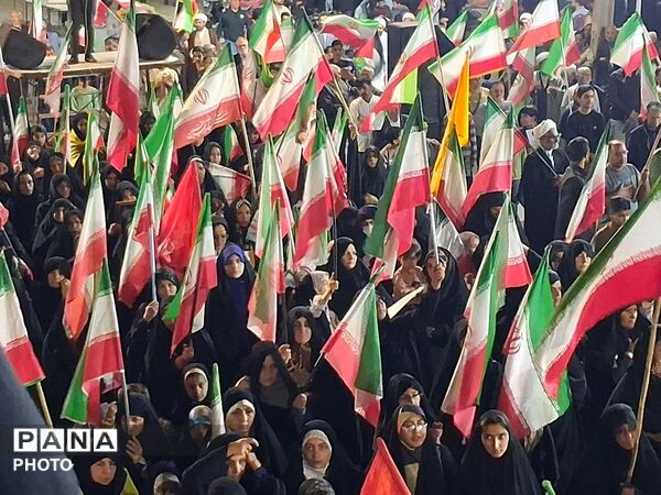 کاشمری ها با احترام نظامی به استقبال سرود جمهوری اسلامی رفتند 