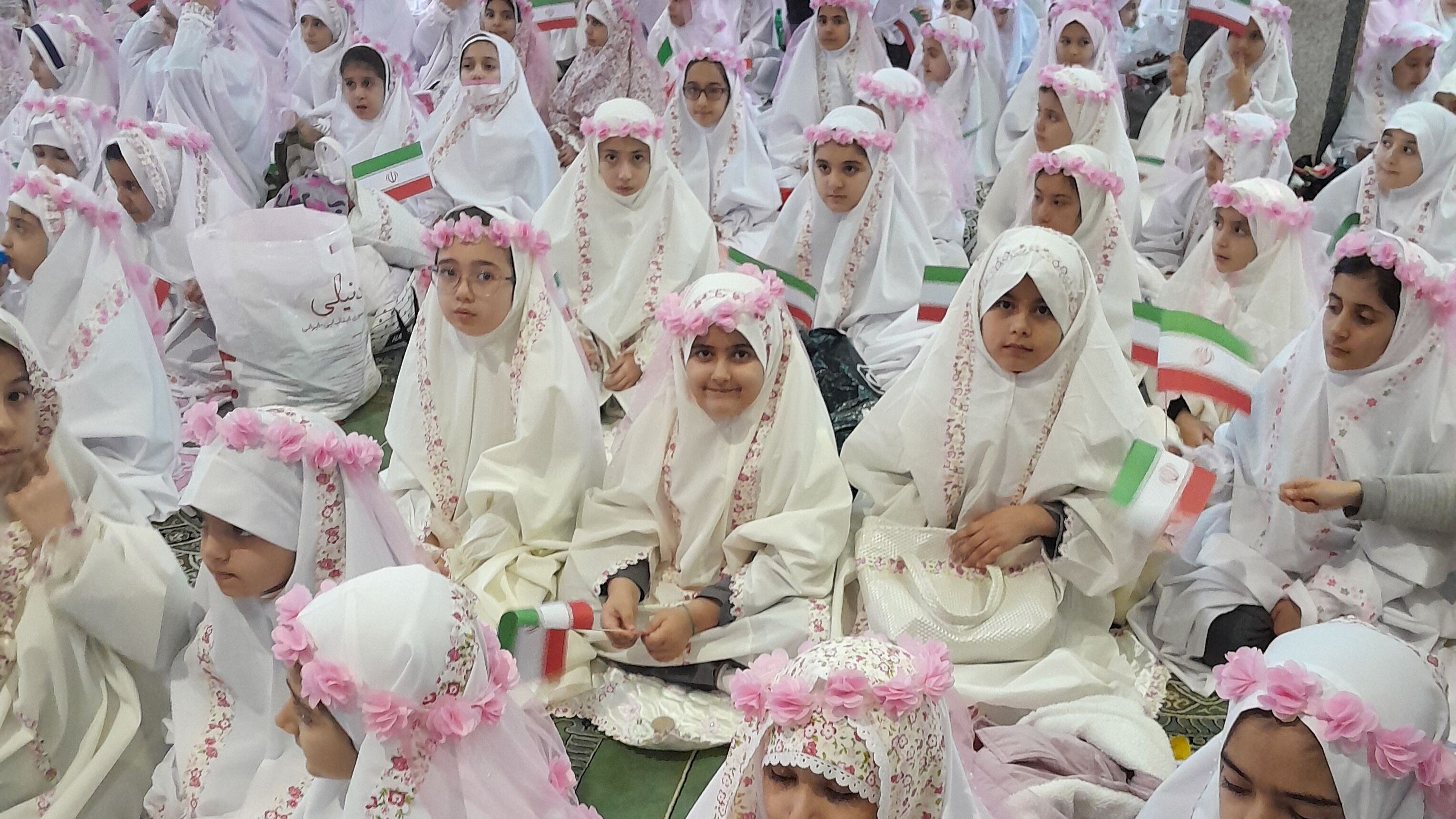 جشن بهار بندگی و موهبت مکلف شدن دختران دانش‌آموز منطقه پردیس