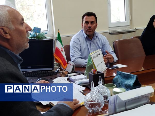 جلسه مدیران پروژه‌های نهضت توسعه عدالت در فضاهای آموزشی در فاروج