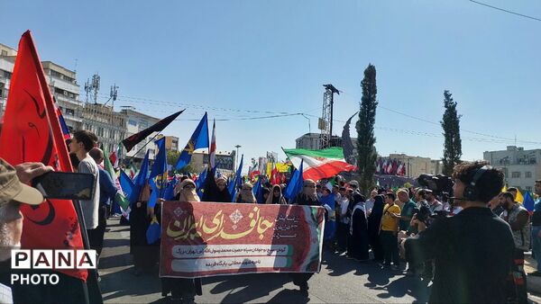 تهران در میان غرش ۳۱۳ هزار جان فدای بسیج سپاه محمد رسول‌الله