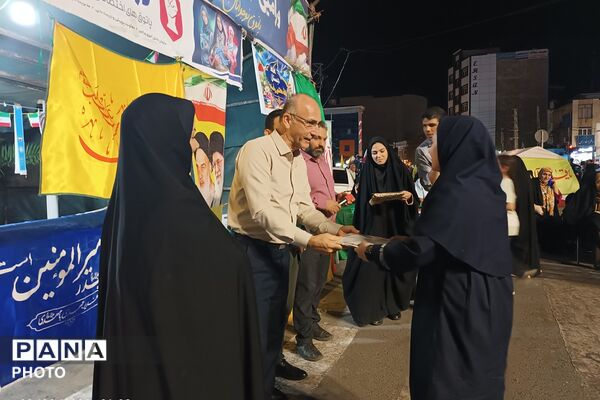  روز پرجنب‌وجوش دانش‌آموزان ورامین در غرفه آموزش و پرورش