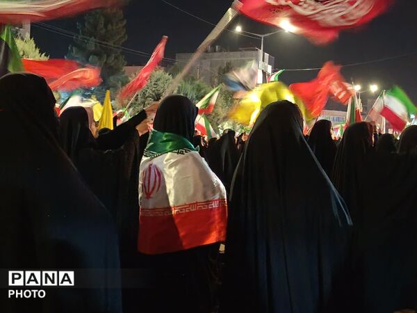 ۱۸۷ شب دلدادگی در میدان خیابان