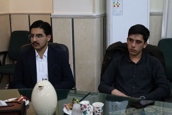 دیدار جمعی از تشکل‌های دانش‌آموزی یزد با مدیرکل آموزش‌ و پرورش