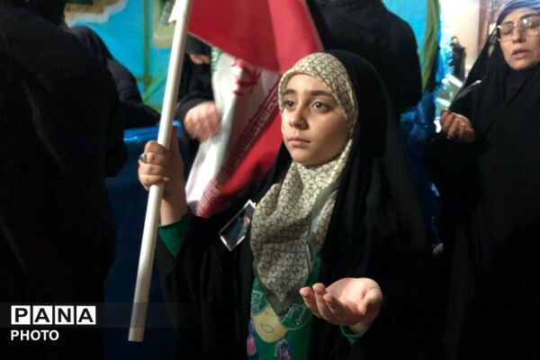 تشییع پیکر شهید محمدحسین عزیزی و شهیده حاجیه خانم صلح‌جو