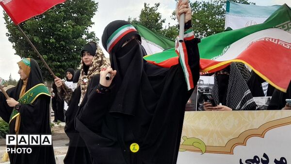 رزمایش بزرگ دختران جان فدای ایران در قم