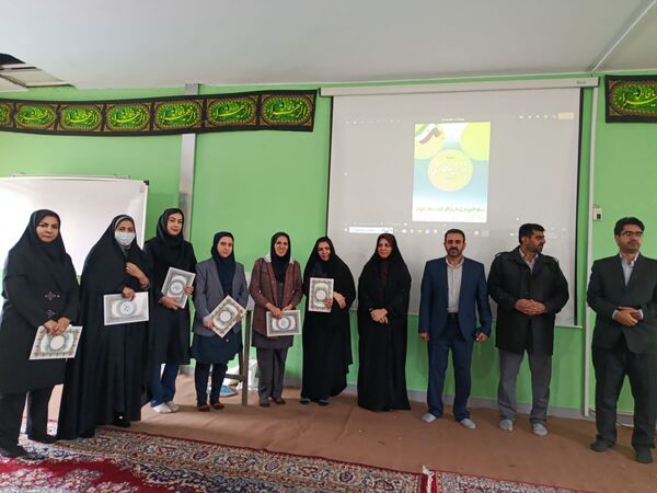 نواخته شدن زنگ هفته پژوهش در دماوند