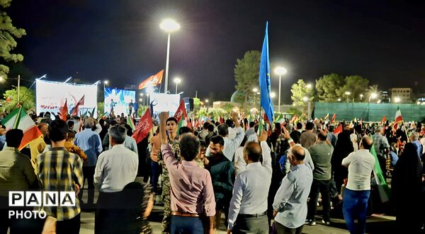 جشن میلاد پیامبر گرامی اسلام و هفته وحدت در میدان اجتماعات شهرستان بیرجند