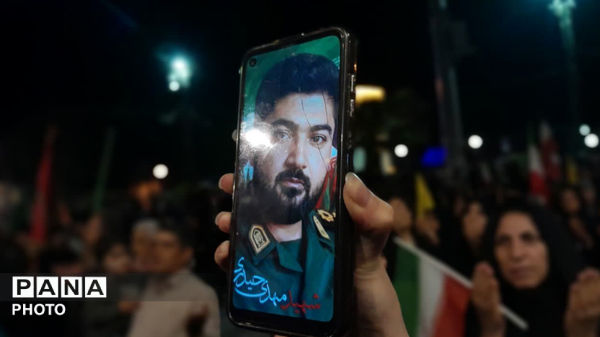 حضور پرصلابت مردم کوهدشت در اجتماع شبانه