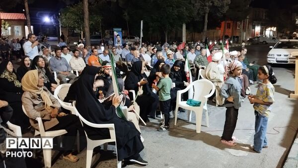 حضور دانش آموزان انقلابی در میدان بسیج شهر دلیجان