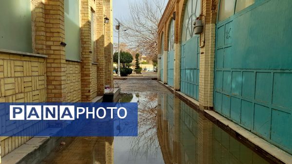 باران یزد؛ نوازشی بر پوست خاکی شهر و لبخندی بر لبان رهگذران