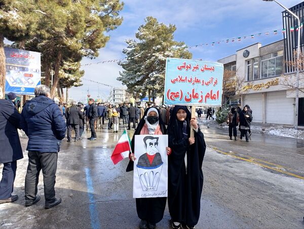 نغمه‌های انقلاب در راهپیمایی ۲۲ بهمن