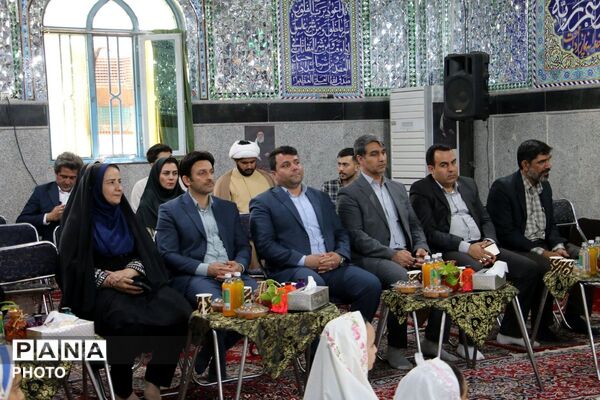 طنین بندگی در جشن تکلیف دانش‌آموزان دختر شهرستان قرچک