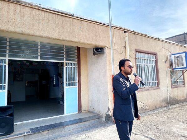 مراسم صبحگاهی در مدرسه پسرانه برادران ابراهیمی نیا