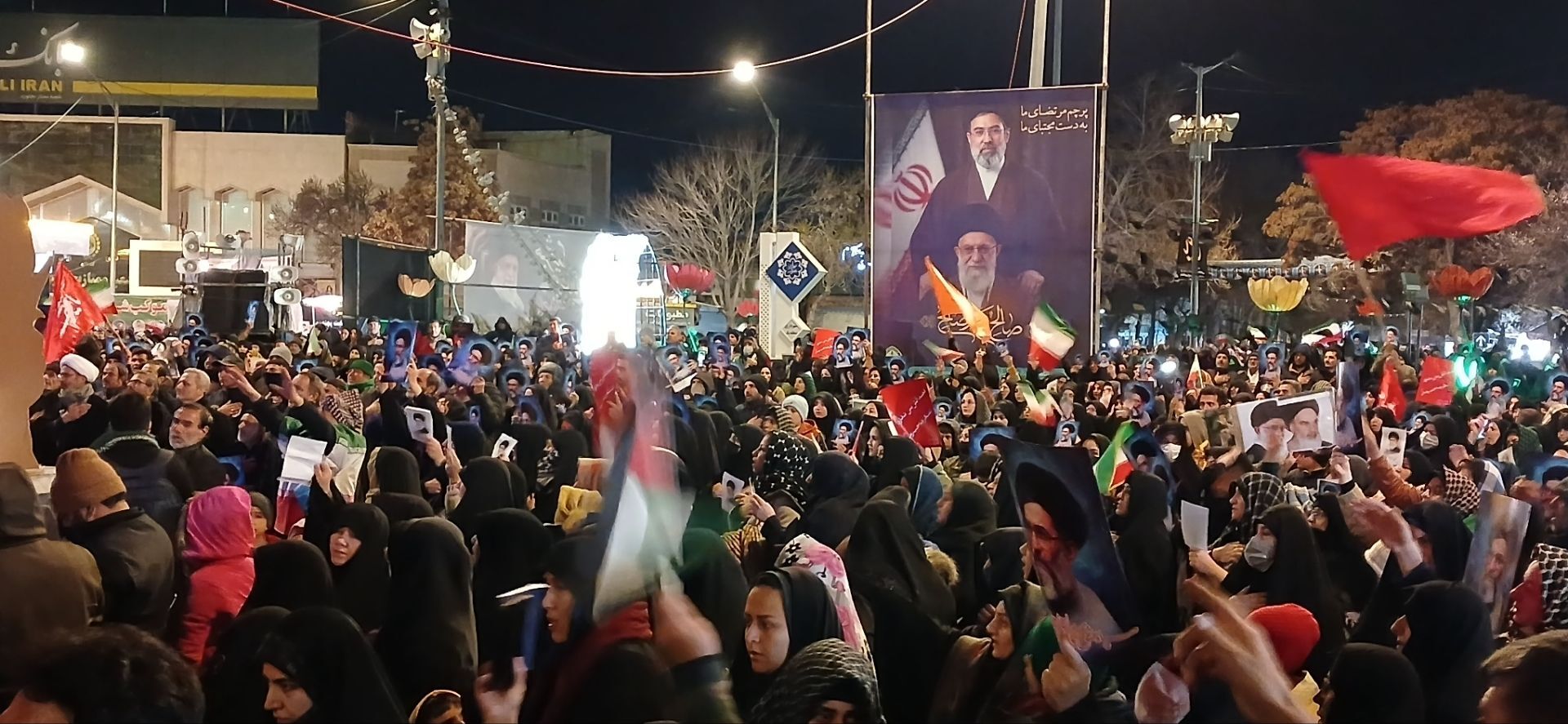 برگزاری مراسم سومین شب قدر و اقامه عزای رهبر شهید در شهر بجنورد