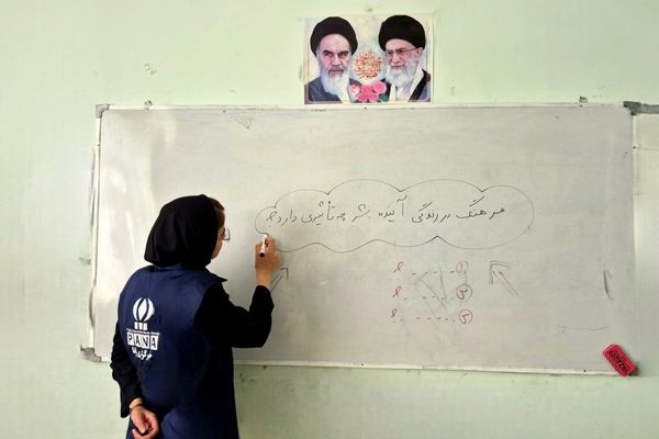 فرهنگ، چراغی است که در دل محرومیت خاموش نمی‌شود