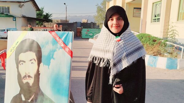 اعزام ۴۰ دانش‌آموز دختر لنده‌ای به مناطق عملیاتی جنوب کشور