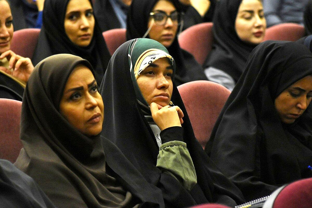 برگزاری دوره‌های توانمندسازی معلمان و مدیران شهرستان پردیس به مناسبت هفته دولت