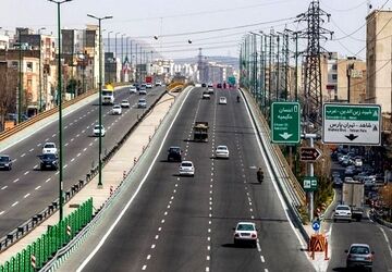 ترافیک عادی و روان در تمامی معابر و بزرگراه‌های پایتخت