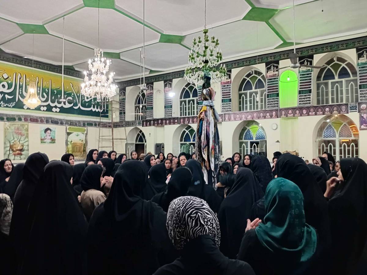  مراسم سینه زنی به مناسبت شهادت حضرت رقیه(س) در روستای عارف آباد
