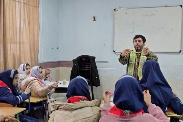 کارگاه آموزشی یاورمربیان پیشتازان سازمان دانش‌آموزی شهرستان نظرآباد