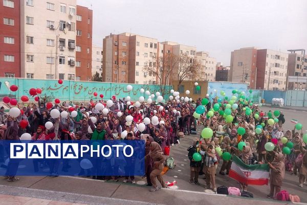 مدارس اسلامشهر یکصدا در جشن انقلاب 