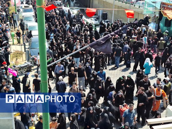 پیاده‌روی جاماندگان اربعین در گلستان شهدای اصفهان