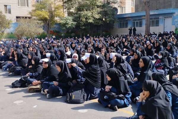 برگزاری المپیاد ورزشی درون‌مدرسه‌ای در مدرسه یاس‌نبی،فتح در بهارستان‌دو