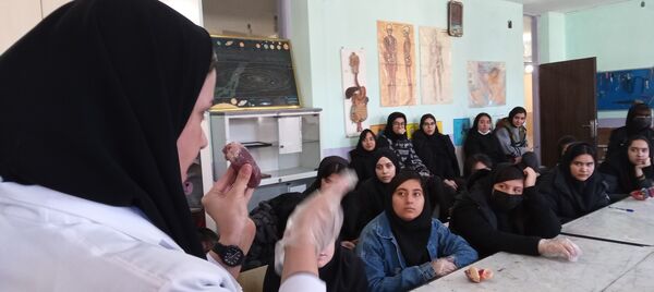 برگزاری کارگاه آموزشی تشریح قلب در آموزشگاه دخترانه عصمت ملارد