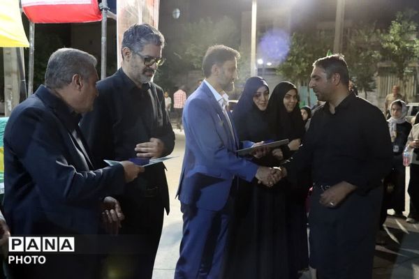 جشن الفبا و ایستادگی در تجمعات شبانه مردمی قلعه نو