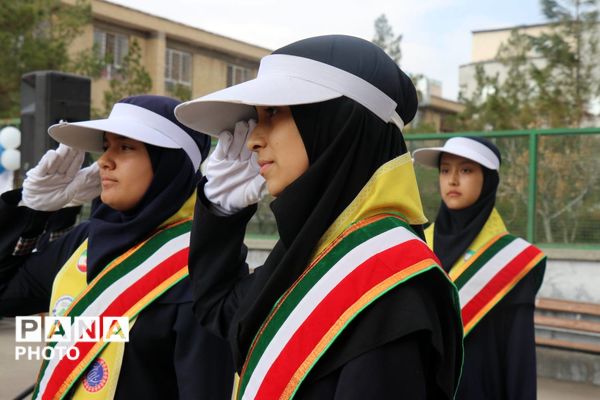 همایش «یاوران انقلاب» ناحیه ۶ مشهد در دبیرستان یاس ۲ 