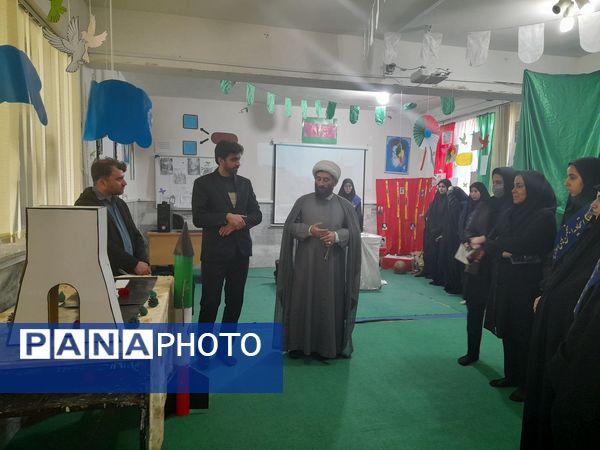 افتتاح نمایشگاه مدرسه انقلاب دبیرستان آسیه پیش قلعه 