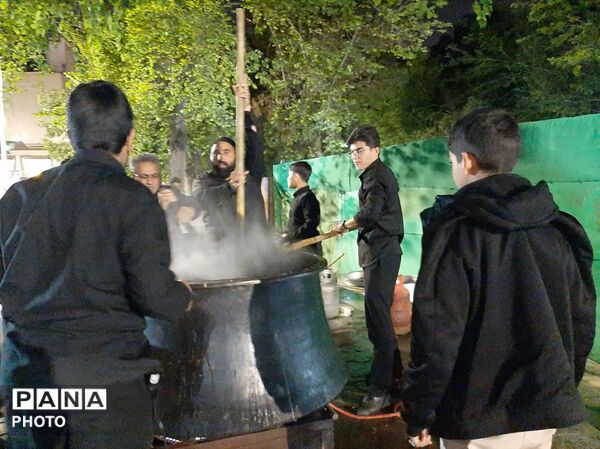 مراسم چهلم شهادت رهبر انقلاب اسلامی ایران در میدان باغ ملی یزد
