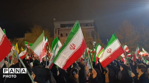 قاب‌هایی خاص از حضور افراد متنوع در تجمعات