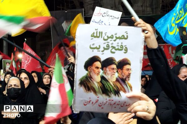 نقش‌آفرینی دانش‌آموزان در اجتماع «باید برخاست»