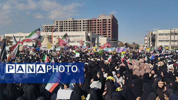 ۱۳ آبان روز دانش آموز و استکبار ستیزی