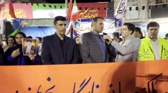حضور پرشور مردم قهرمان فیروزآباد در تجمع شبانه‌