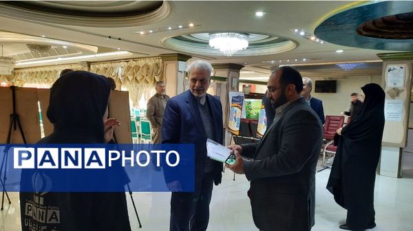 تجلیل از برگزیدگان پژوهشگر خراسانی در مشهد